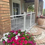 Villa Mama's Sunshine Garden *