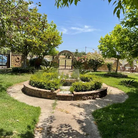 Mama’s Sunshine Garden Villa