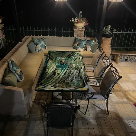 Mama’s Sunshine Garden Villa *