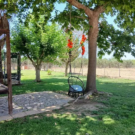 Mama's Sunshine Garden Villa *