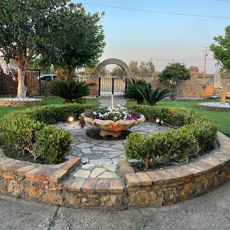 Mama's Sunshine Garden * Agios Ilias (Elis)