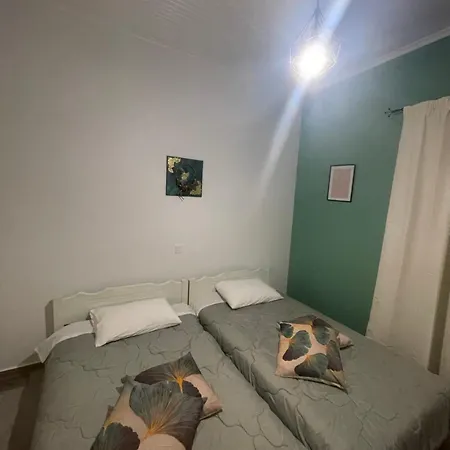 Mama's Sunshine Garden Willa