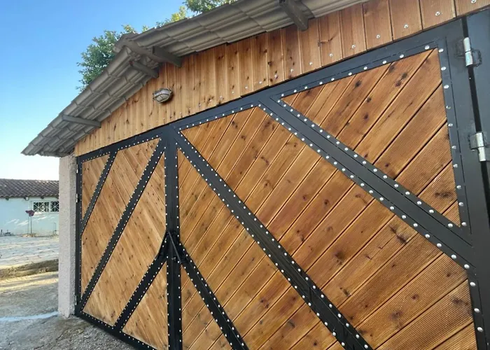 Mama's Sunshine Garden Βίλα