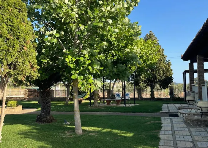 Mama's Sunshine Garden Βίλα