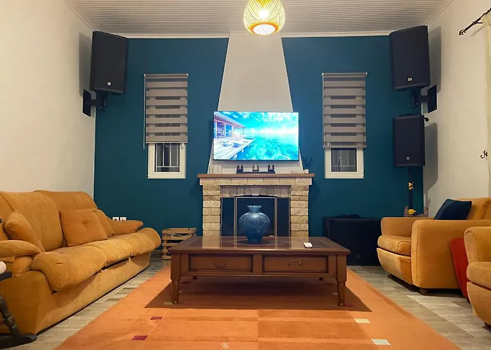 Mama's Sunshine Garden Βίλα